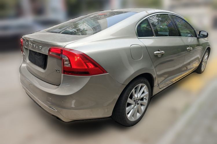 Used Volvo S60 2016 S60L T4 Zhiyuan Edition Rear Right 45 Deg