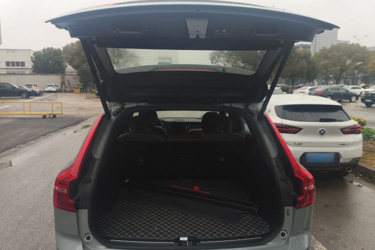 Used Volvo XC60 2025 B5 Four-Wheel Drive Smart & Advanced Luxury Edition