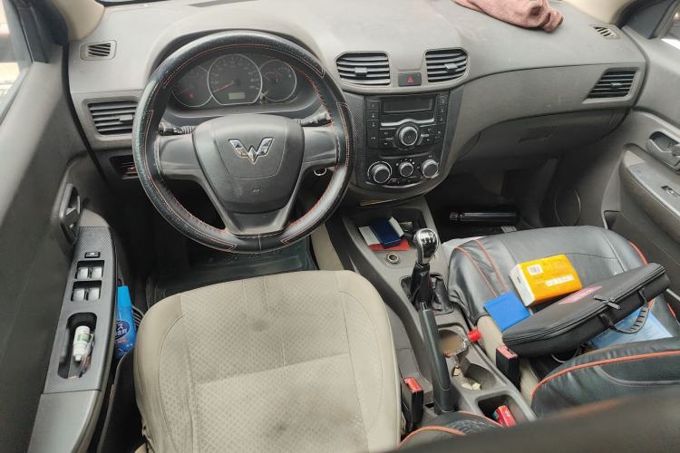 Used Wuling Hongguang 2014 1.5L S Standard Version