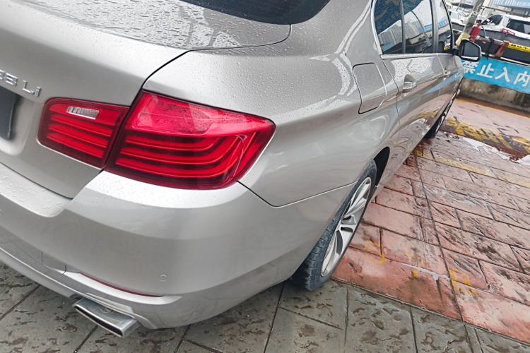 Used BMW 5 Series 2017 528Li Leading Model
