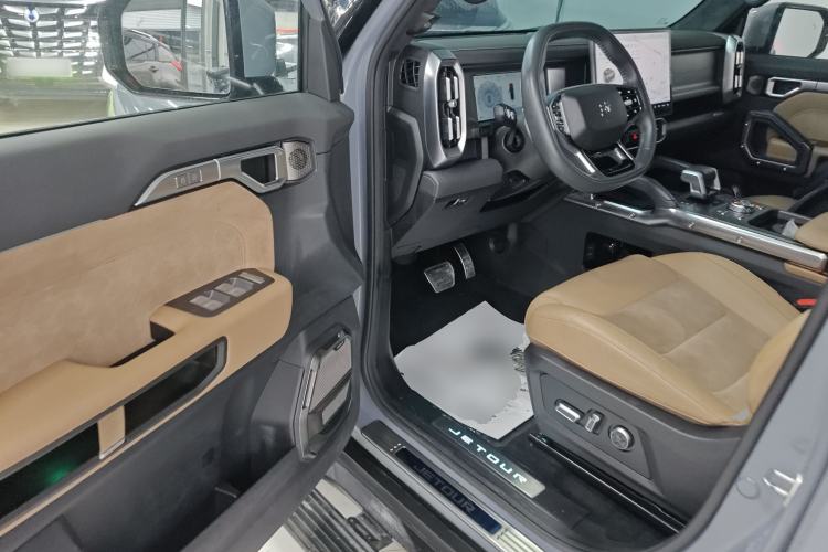 Used JETOUR Traveler 2023 2.0T All-Wheel Drive CrossPRO+