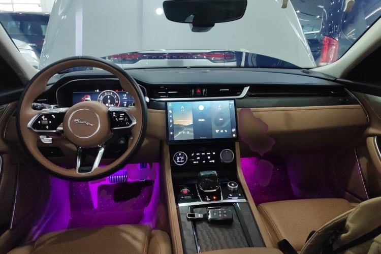 Used Jaguar XFL 2024 2.0T P250 Two-Wheel Drive Prestige Luxury Edition