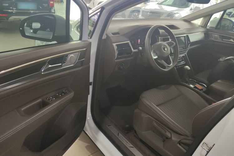 Used Volkswagen Viloran 2020 330TSI Business Edition Driver Seat