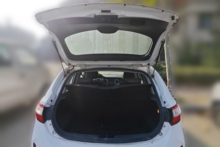 Used Cowin C3R 2015 1.5L AMT Gold Diamond Edition