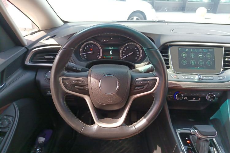 Used Buick GL6 2019 18T 6-Seater Connected Luxury Version China VI Standard Steering Wheel