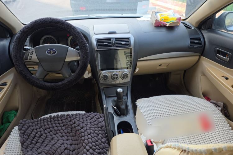 Used Bestune B50 2012 1.6L manual fashion version
