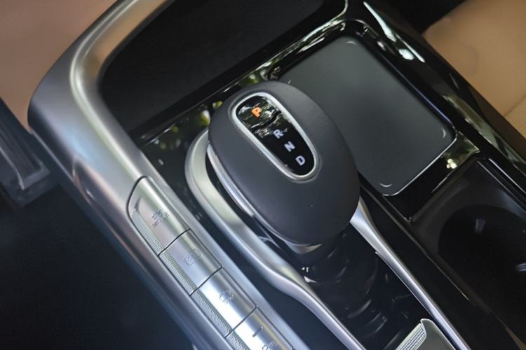 Used VOYAH FREE 2021 Four-Wheel Drive Standard Range-Extended Exclusive Luxury Package
