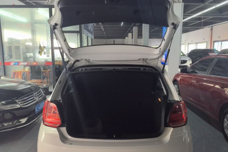 Used Volkswagen Polo 2018 1.5L Manual Drive-Comfort Model Trunk