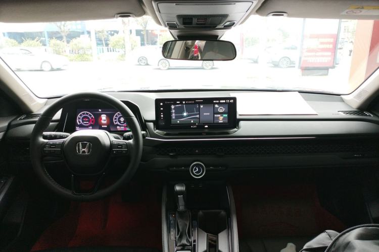 Used Honda Accord 2024 260TURBO Luxury Edition Center Console