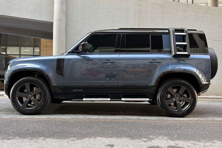 Used Land Rover Defender 2023 Facelift 110 3.0T P400 X-DYNAMIC HSE Exterior 2