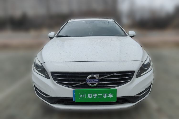 Used Volvo V60 2015 T5 Zhiyi Edition
