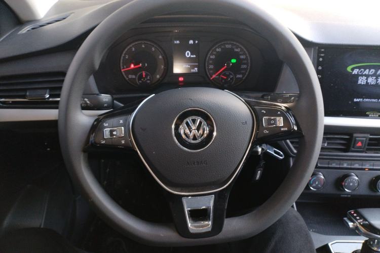Used Volkswagen Lavida 2019 1.5L Automatic Fashion Edition China VI Steering Wheel