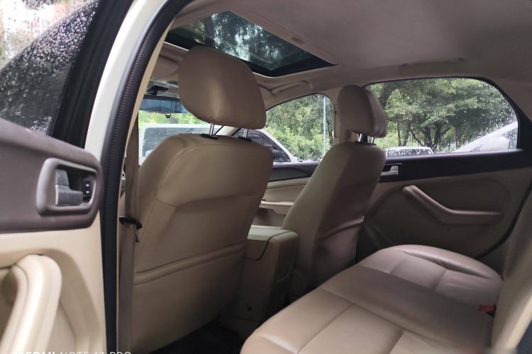 Used Ford Focus 2013 Hatchback Classic 1.8L Automatic Fashion Edition