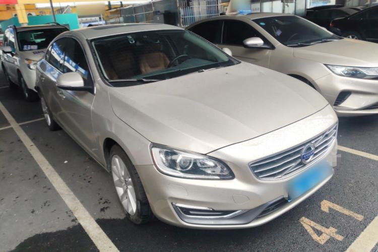 Used Volvo S60 2018 S60L T4 Zhiyuan Edition
