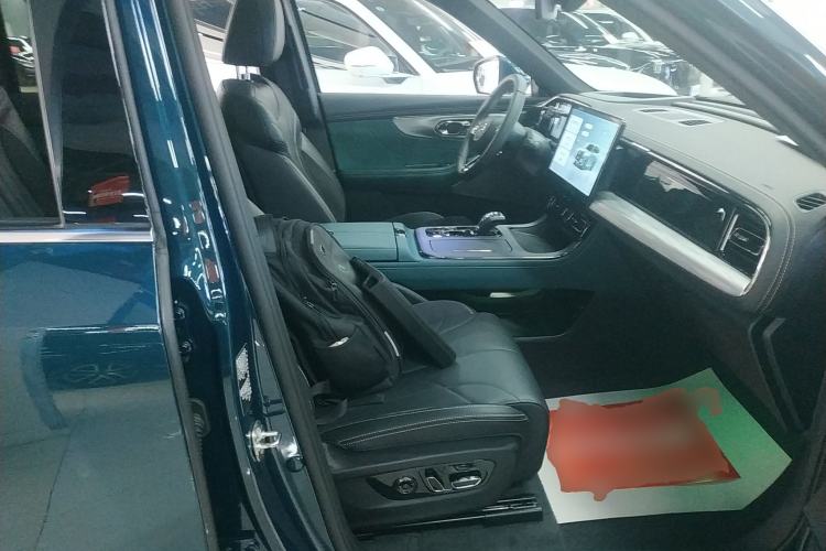 Used GAC Trumpchi ES9 2024 PHEV with 143 km Max Right Front Seat