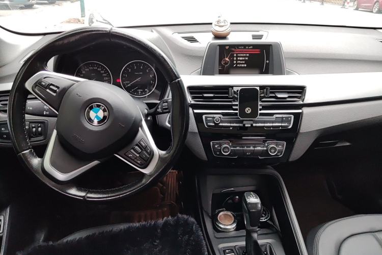 Used BMW X1 2016 sDrive18Li Fashion Model Center Console