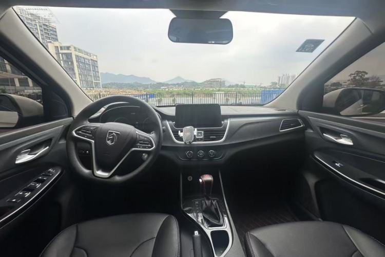 Used Baojun 730 2019 1.5T CVT Fashion Model 7 Seats China VI Emission Standard Interior 2