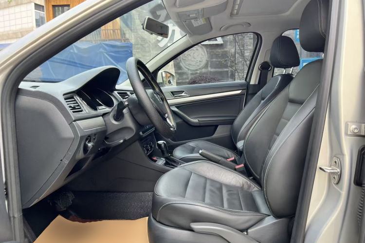 Used Volkswagen Lavida 2017 230TSI DSG Comfort Edition Left Front Seat