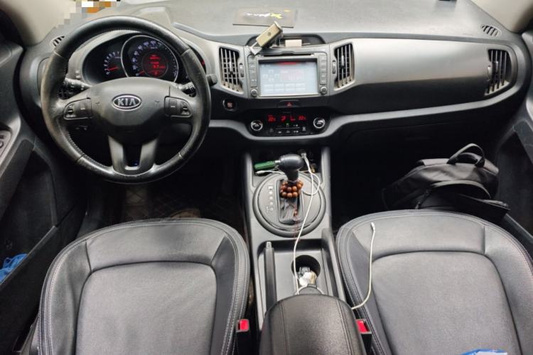 Used Kia Sportage R 2012 2.0L Automatic Two-Wheel Drive NAVI Center Console