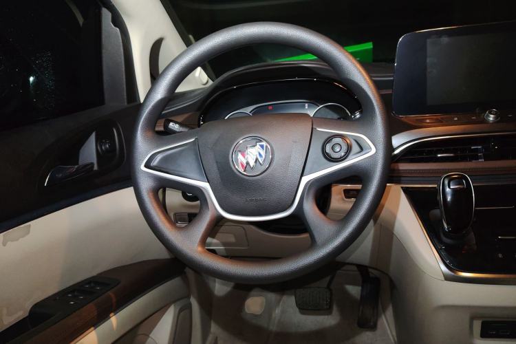 Used Buick GL8 2023 Land Executive Class Comfort Model
