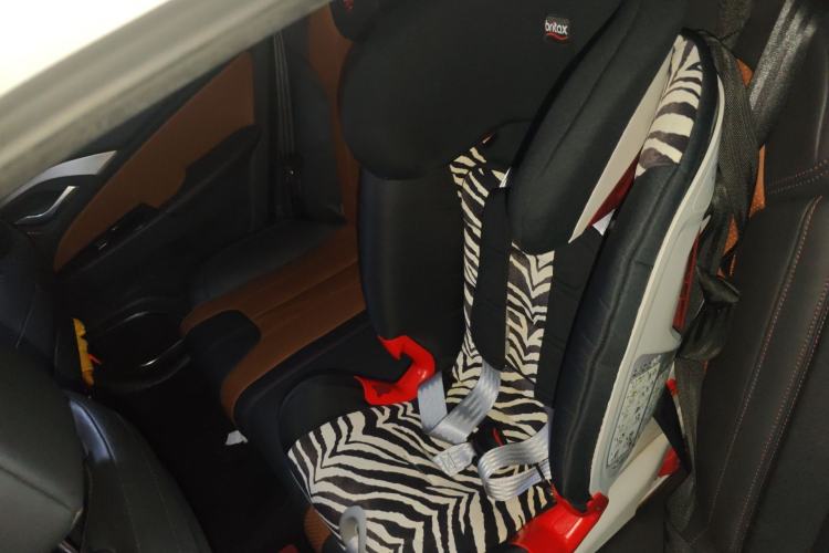 Used BYD Qin New Energy 2015 1.5T Dual-Crown Flagship Plus Edition Left Rear Seat