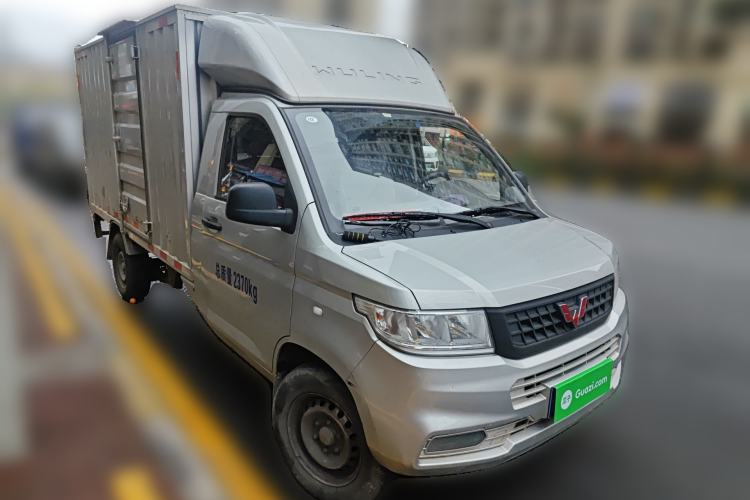 Used Wuling Rongguang New Truck 2023 2.0L Single-Row Base Version LJM20B Front Right 45 Deg