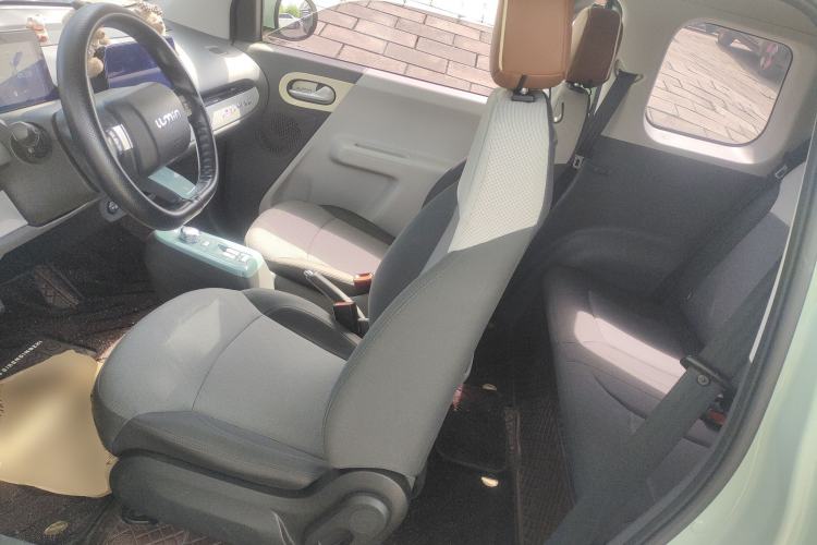 Used CHANGAN NEVO Lumin 2022 155 km – Refreshingly Sweet Edition Left Front Seat