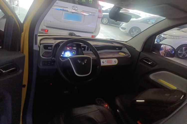 Used Wuling Hongguang MINIEV 2021 Macaron Premium Model – Lithium Iron Phosphate Center Console