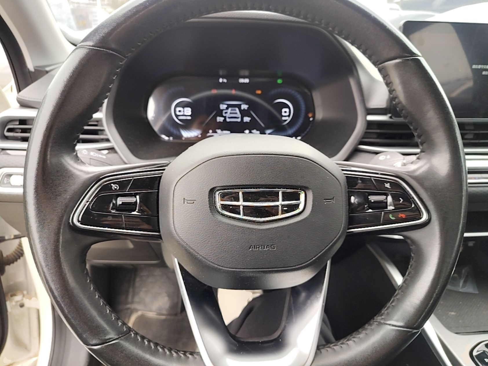 Geely Auto Emgrand 2022 4th Generation 1.5L CVT Luxury Model - Premium — снимка 13