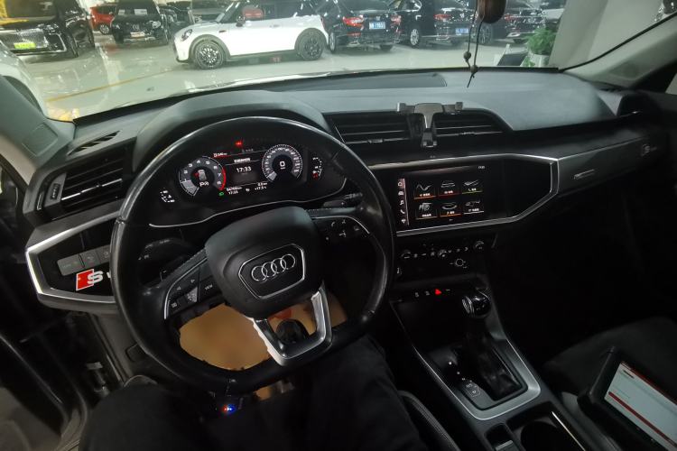 Used Audi Q3 2020 35 TFSI Fashion Dynamic Model