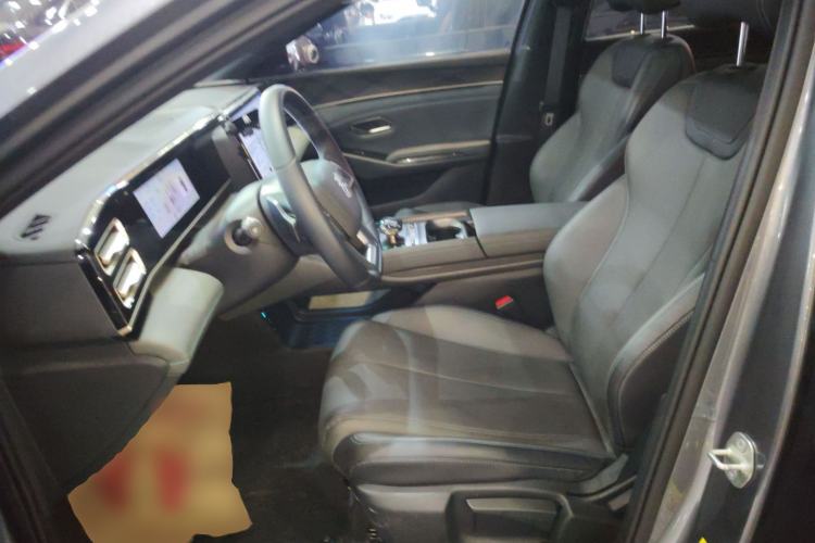 Used BYD Qin L 2025 DM-i Smart Drive 80KM Leading Model Left Front Seat