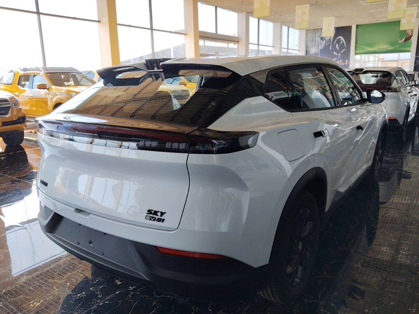 Dongfeng Aeolus SKY EV01 2025 530 km AIR Elite Edition — снимка 6