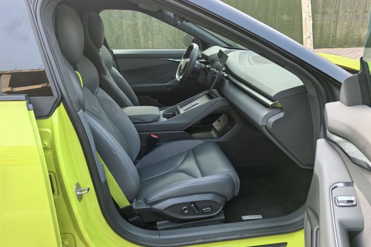 Used XPeng P7 2025 Model—750 All-Wheel-Drive High-Performance Ultra Interior 3