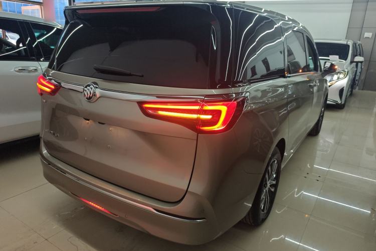 Used Buick GL8 2022 ES Landtrek 653T Luxury Edition
