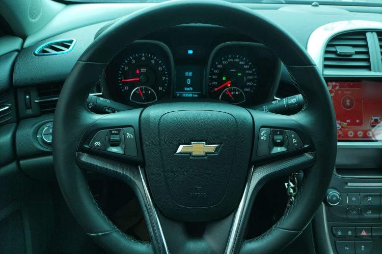 Used Chevrolet Malibu 2014 2.4L Automatic Luxury Edition Steering Wheel
