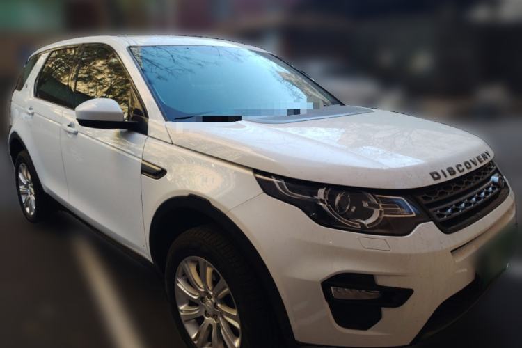 Used Land Rover Discovery Sport 2019 240 PS SE Version China VI Standard Front Right 45 Deg
