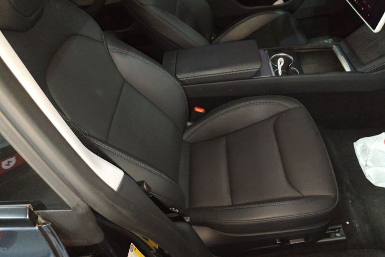 Used Tesla Model 3 2025 Rear-Wheel-Drive Version