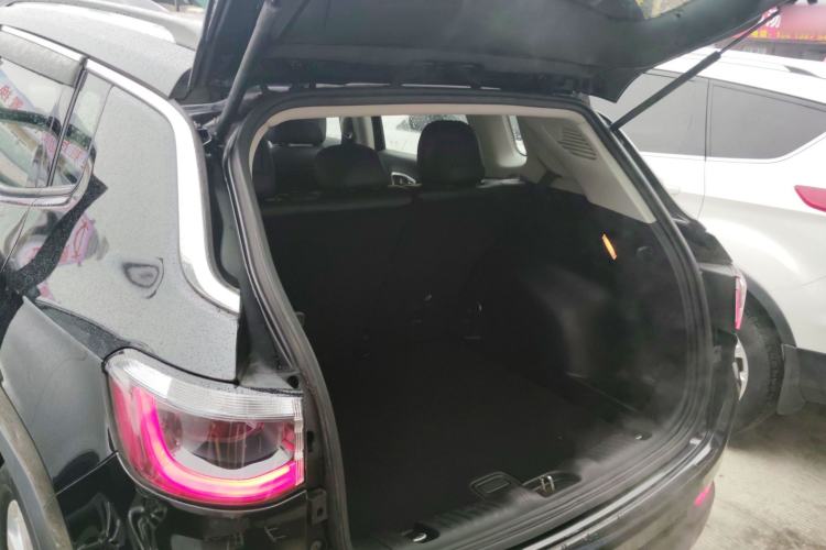 Used Jeep Compass 2017 200T Automatic Family Edition
