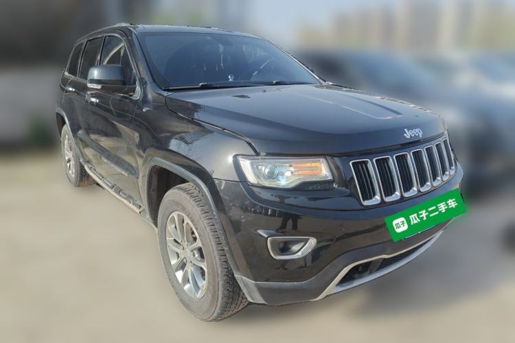 Used Jeep Grand Cherokee 2015 3.0L Elite Navigation Edition Front Right 45 Deg