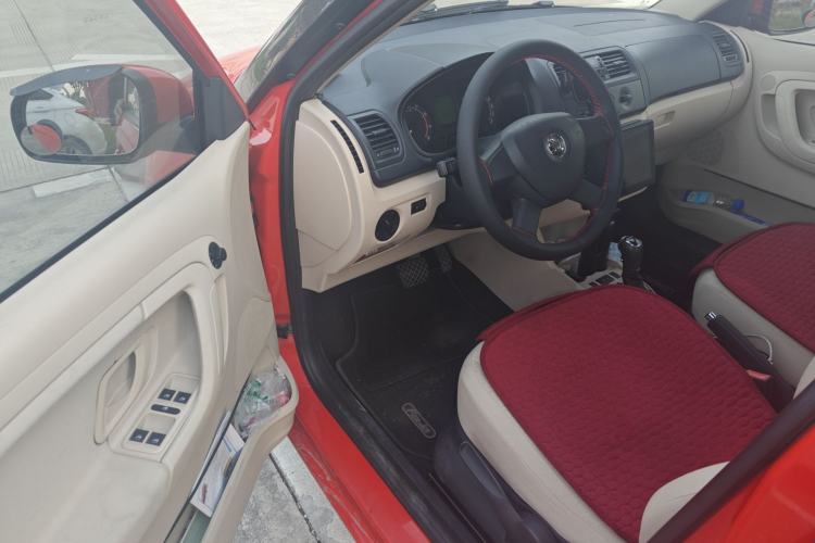 Used Skoda Fabia 2014 1.4L Automatic Crystal Edition
