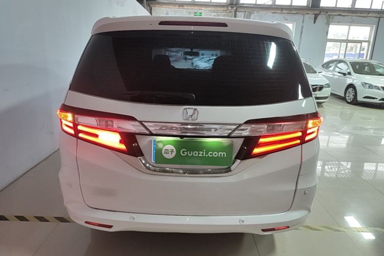 Used Honda Odyssey 2015 Revised 2.4L Luxury Edition
