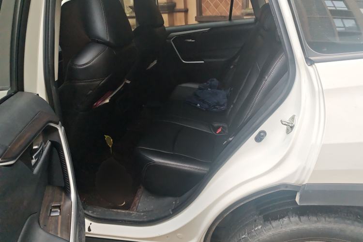 Used Toyota RAV4 2021 2.0L CVT Two-Wheel Drive Fashion Edition