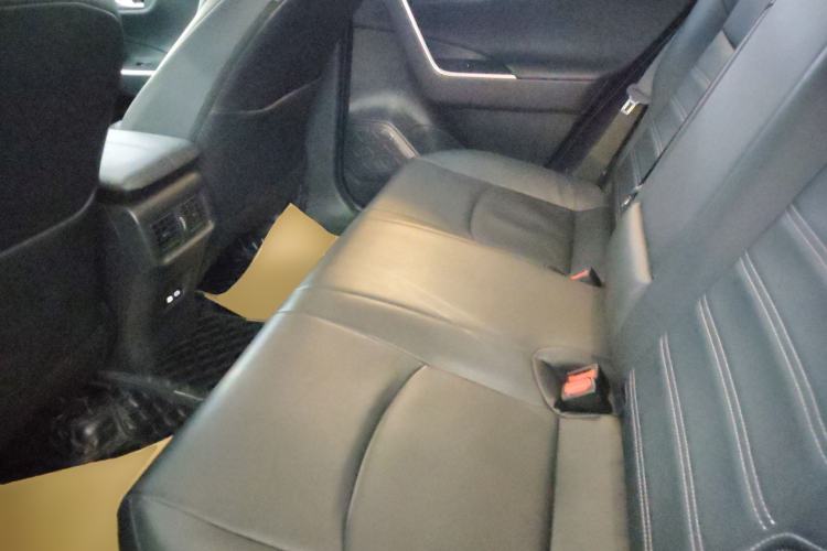 Used Toyota Wildlander 2023 Dual-Motor 2.5L E-CVT Two-Wheel Drive Luxury PLUS Edition
