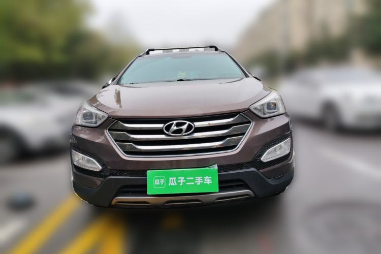 Used Hyundai Santa Fe 2013 2.4L Automatic Two-Wheel Drive Smart Version Front