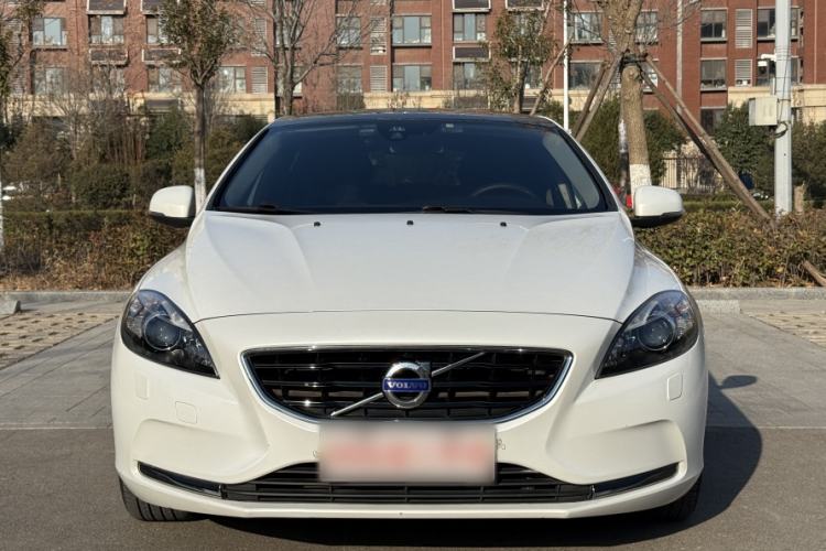 Used Volvo V40 2016 T3 Zhiyi Edition