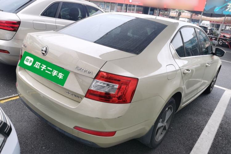 Used Skoda Octavia 2016 1.6L Automatic Chuanxing Edition Rear Right 45 Deg