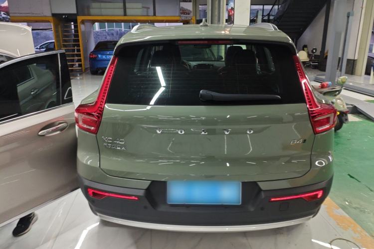 Used Volvo XC40 2024 B4 4x4 Smart Luxury Edition