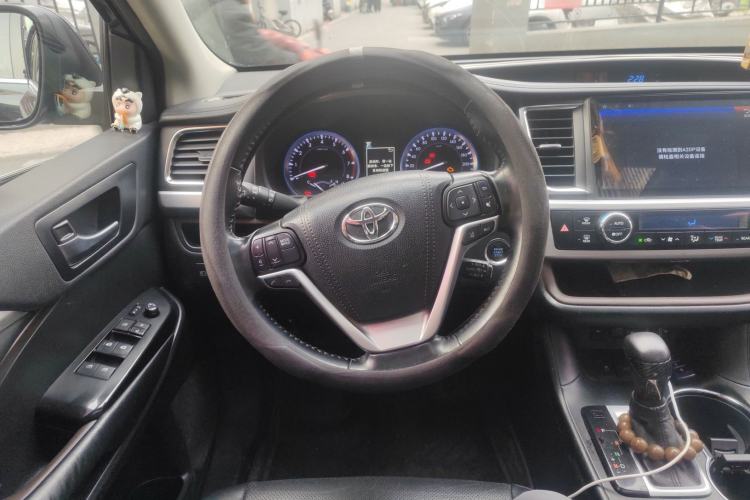 Used Toyota Highlander 2018 2.0T Four-Wheel Drive Luxury Edition 7 Seats China V Emission Standard
