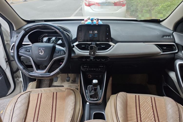 Used Baojun 510 2017 1.5L Manual Fashion Model
