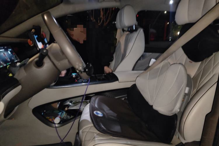 Used Denza D9 2022 DM-i 970 Four-Wheel Drive Prestige Model
